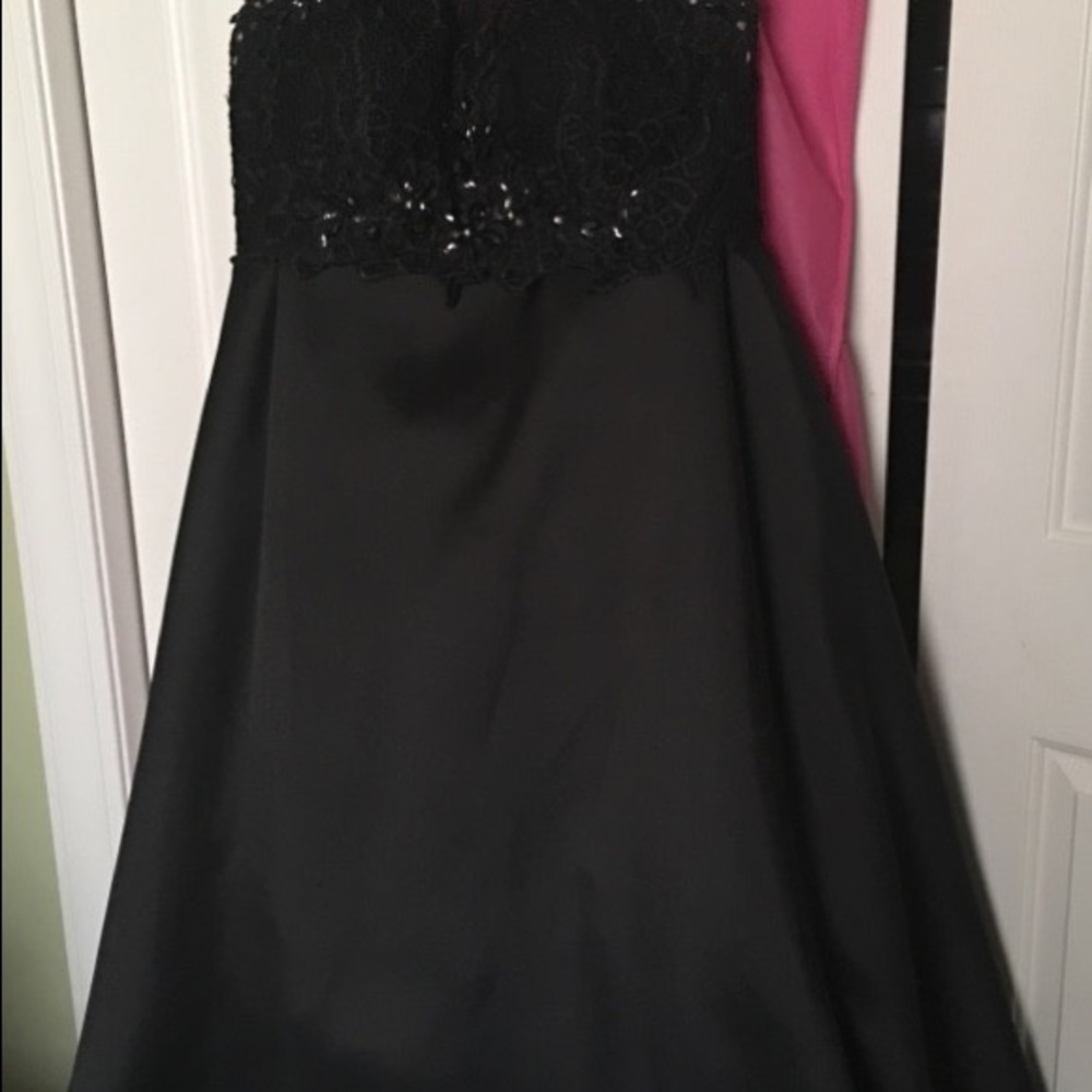 Prom Dress - Picture 2 of 7